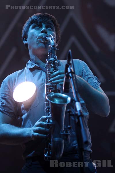METRONOMY - 2010-12-09 - PARIS - Bercy - 